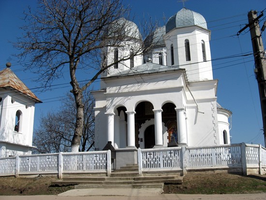 Biserica din Stoicanesti